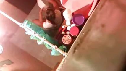 انگلیاں پہلے ہی فیلم سوپر سینمایی خارجی پچھواڑے تک پہنچ رہی ہیں۔