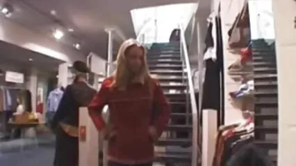 orgasm موڈ میں. سکس دختر خوشگل خارجی