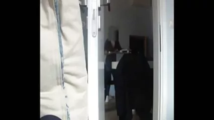 وہ غلط گھر خارجی فیلم سکسی میں داخل ہوا، لیکن صحیح جگہ پر پہنچ گیا۔