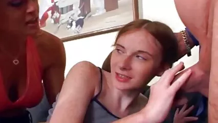 ایک حقیقی orgasm آپ کا انتظار کر رہا لز خارجی ہے۔